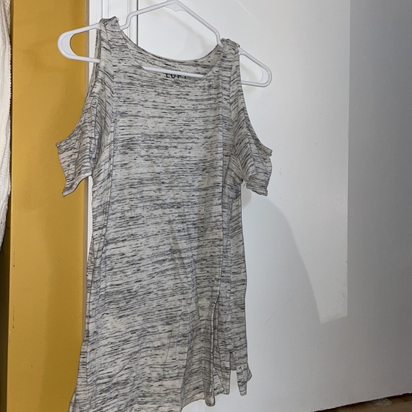 Loft Heathered Grey Cold Shoulder Tee Shirt - Picture 2 of 3